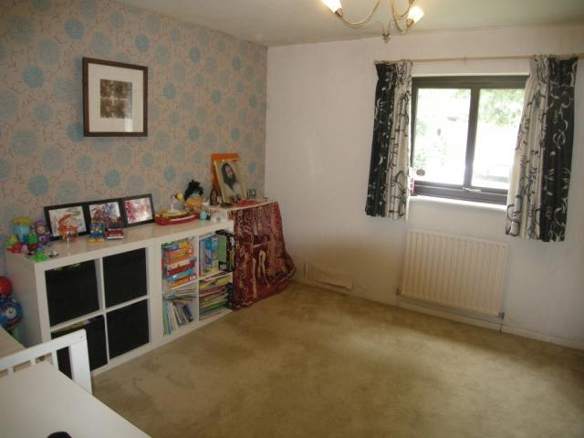			NEAR MIDDLESEX UNI!, 2 Bedroom, 1 bath, 1 reception Flat			 Wheatley Close, HENDON